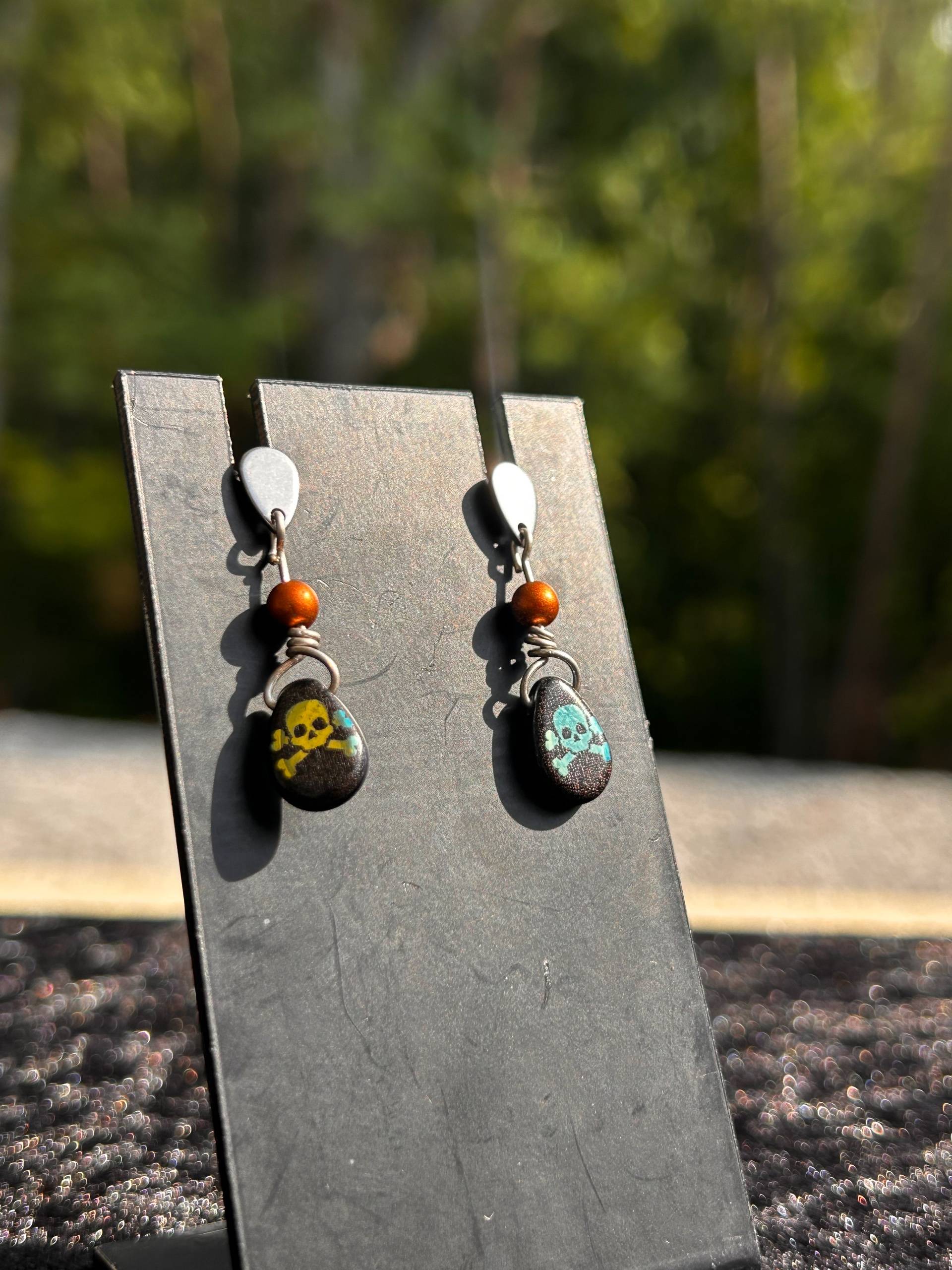Punk Style Skull and Crossbones Drop Earrings - thumbnail 2 of 3