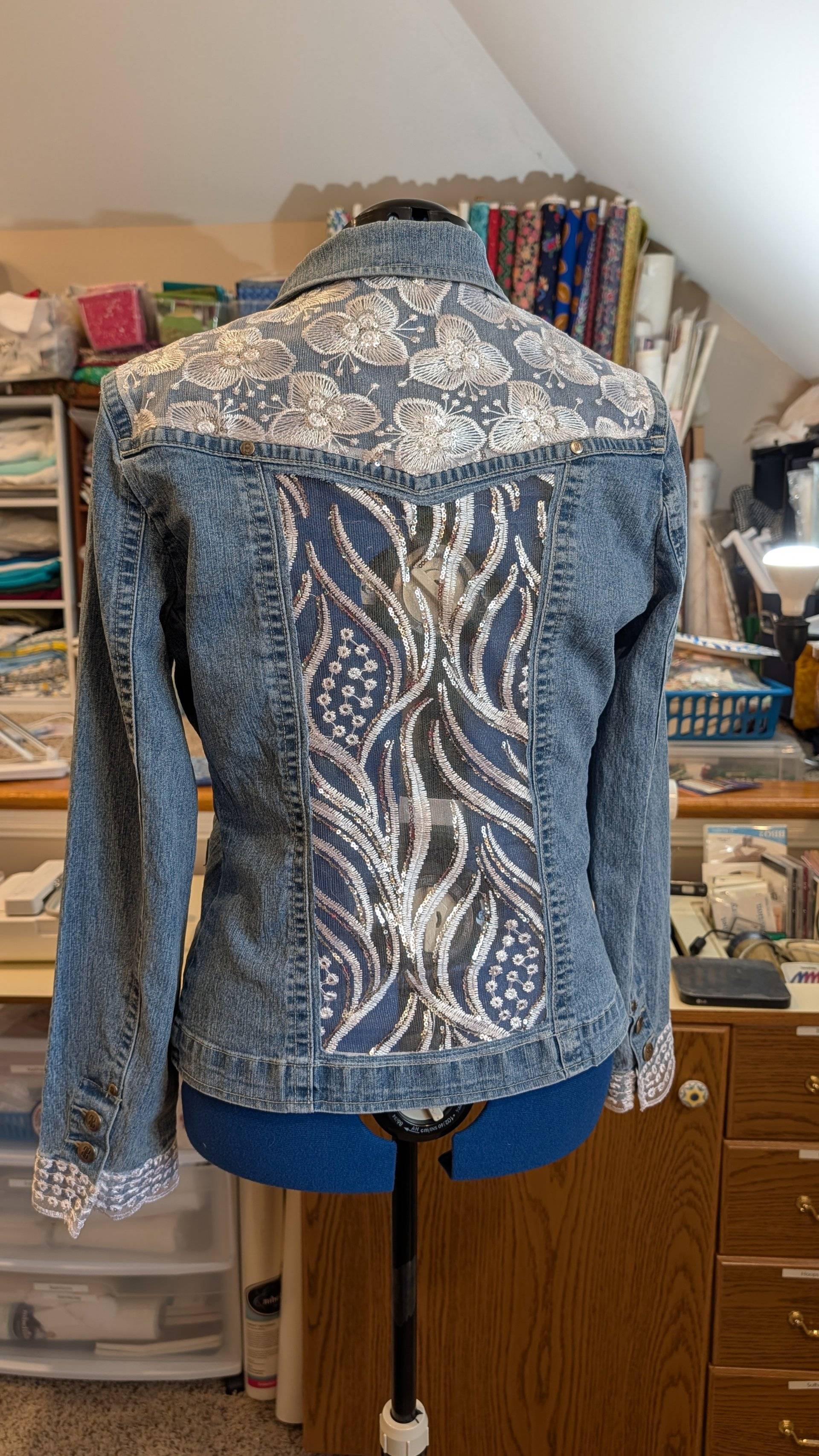 The "Rayna Jaymes"  - thumbnail 2 of 4